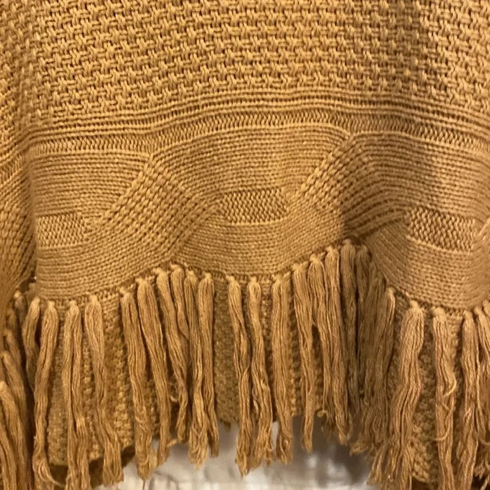 Coldwater Creek women’s camel pullover fringe poncho